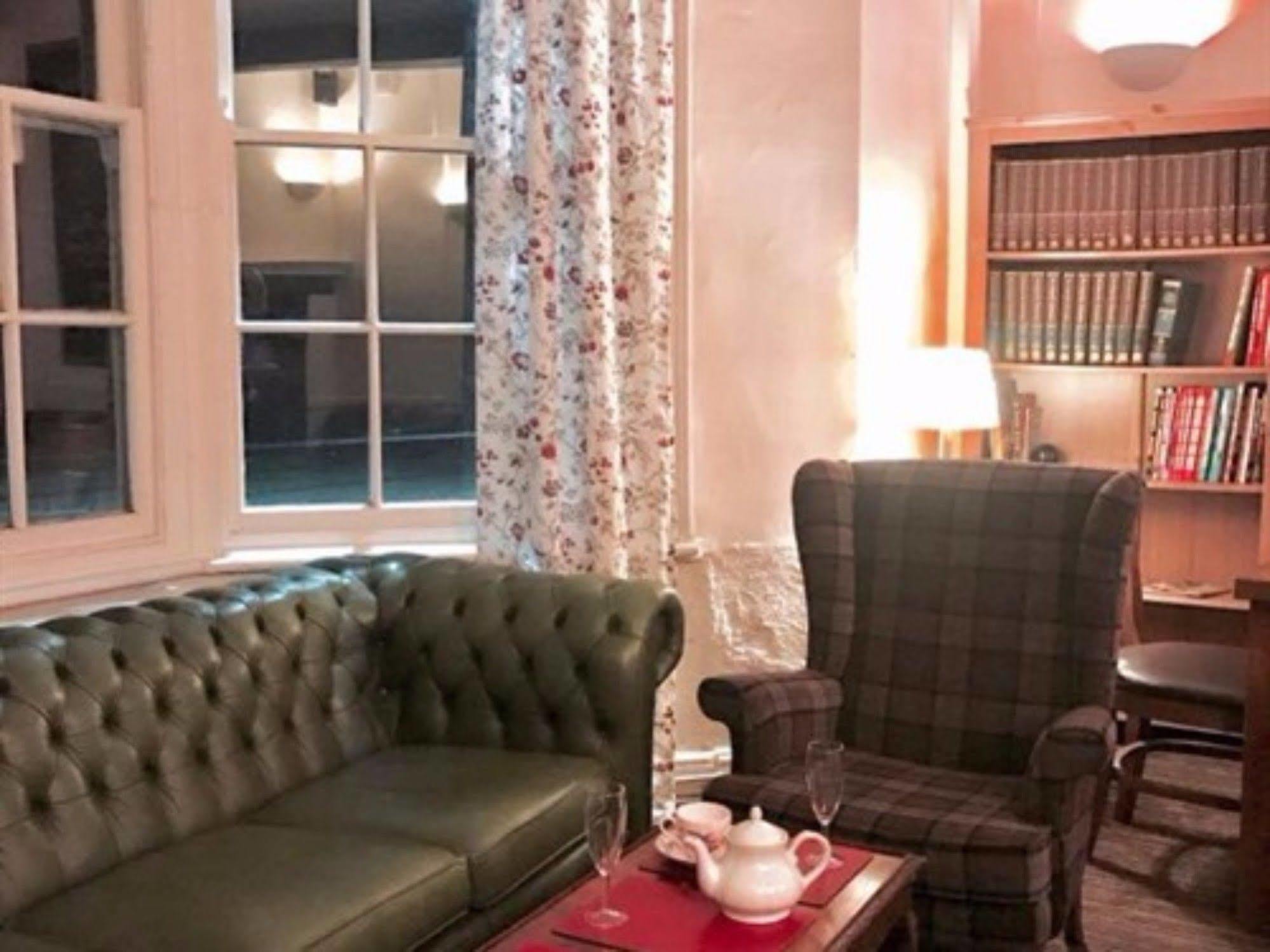 The Halford Hotel Halford  Екстериор снимка