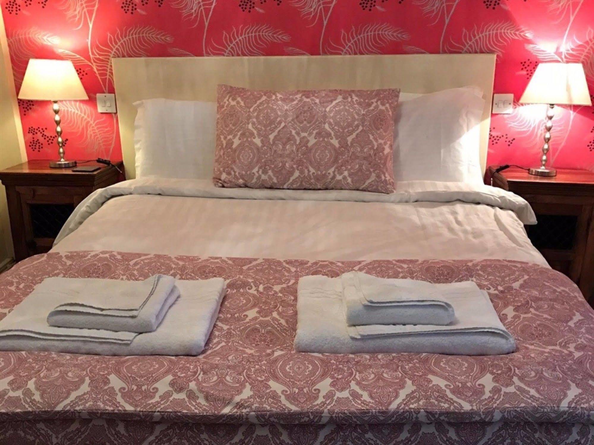 The Halford Hotel Halford  Екстериор снимка