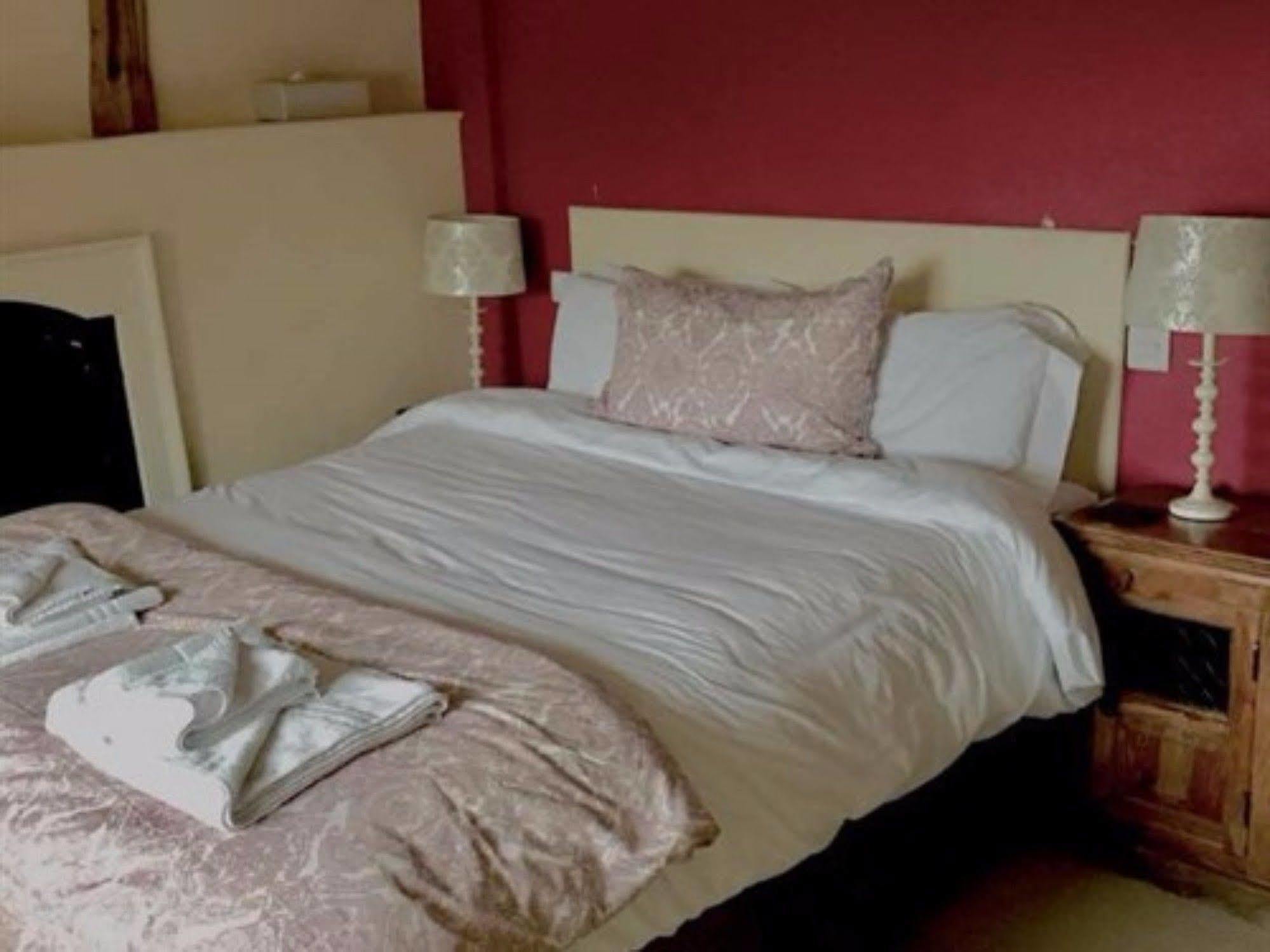 The Halford Hotel Halford  Екстериор снимка