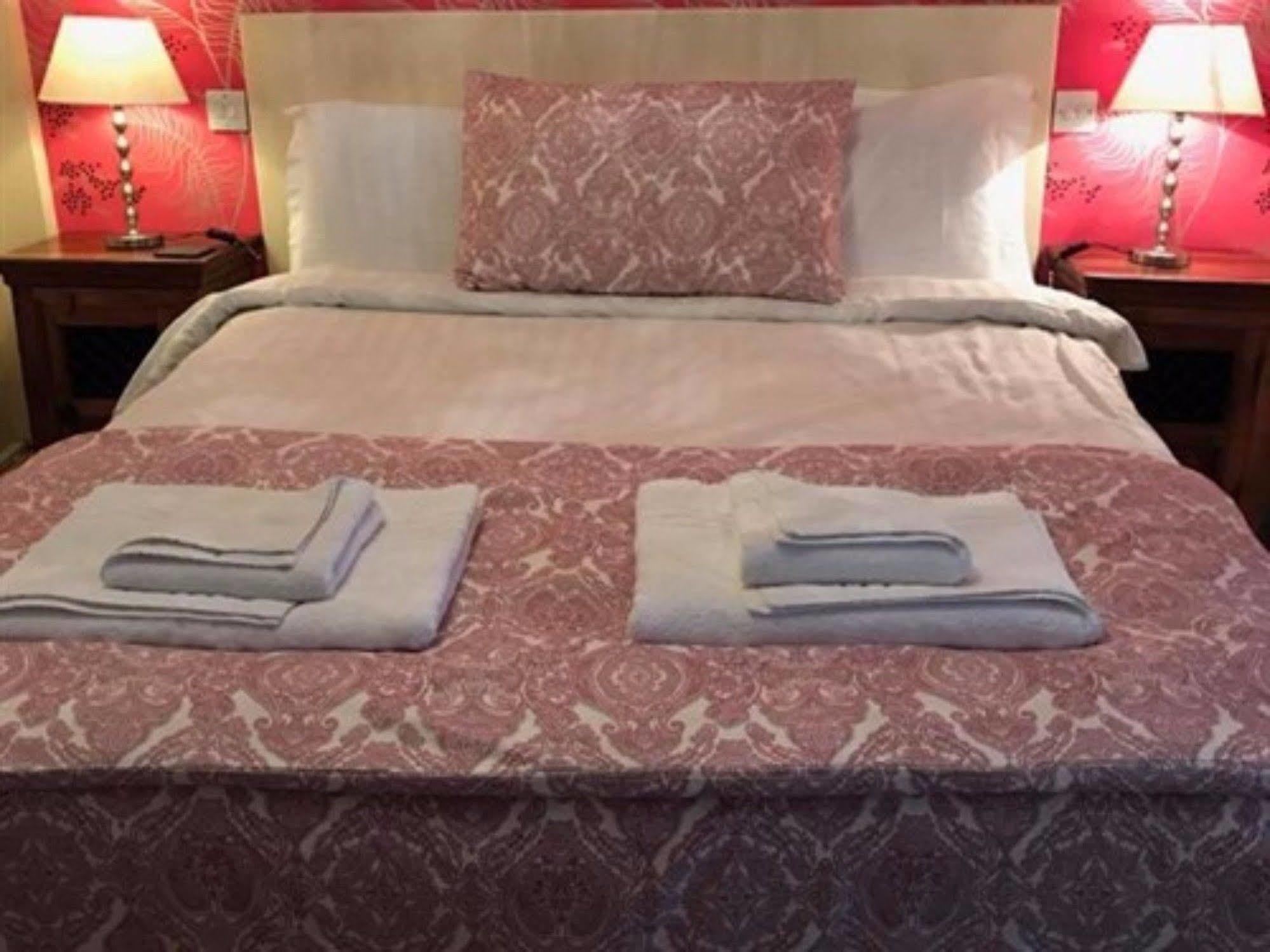 The Halford Hotel Halford  Екстериор снимка